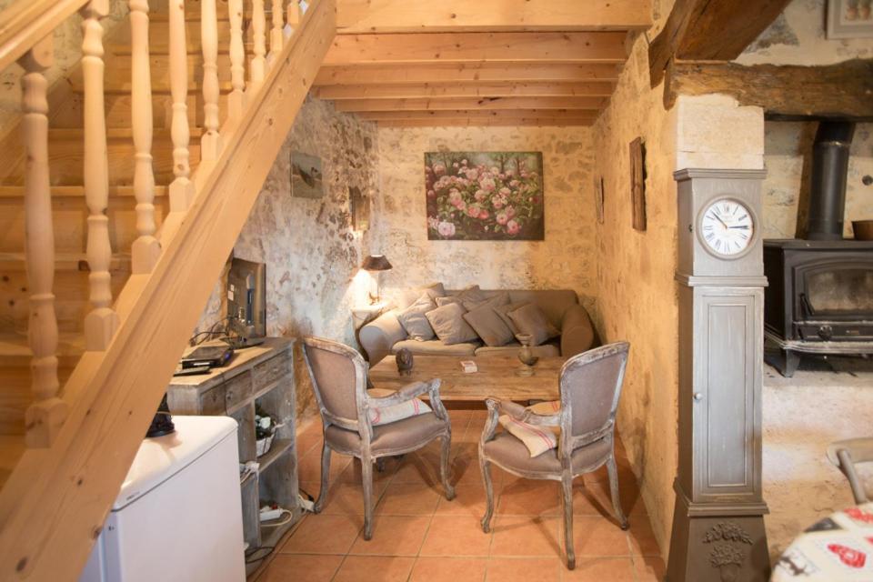 Chateau De Pleneselve Bon-Encontre ภายนอก รูปภาพ