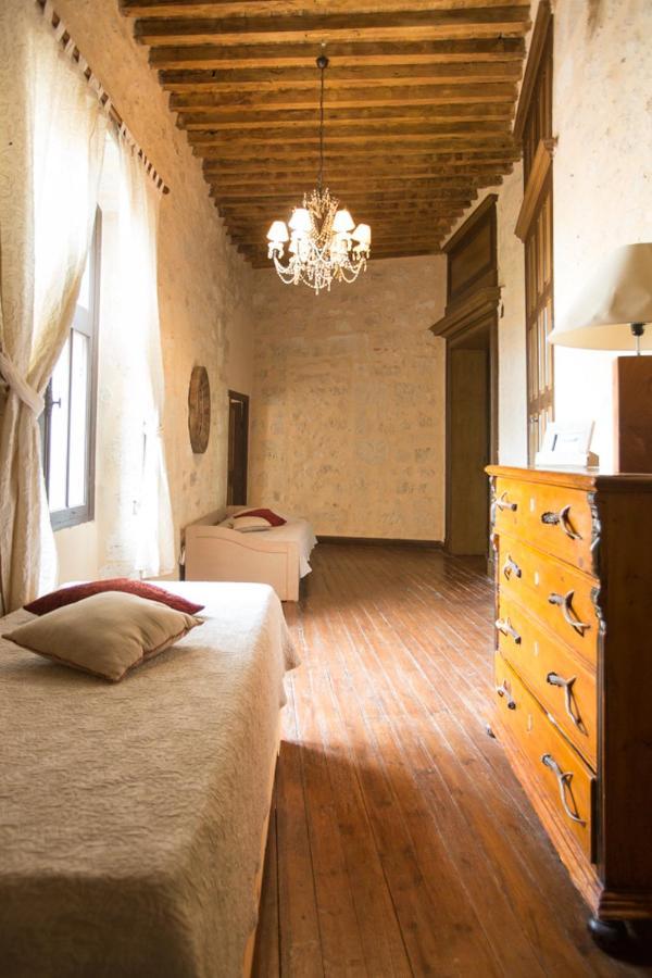 Chateau De Pleneselve Bon-Encontre ภายนอก รูปภาพ